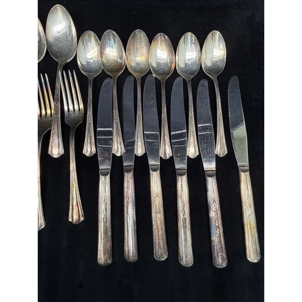 Valencia Silverplate by INTERNATIONAL SILVER Service for 6 Vintage Flatware